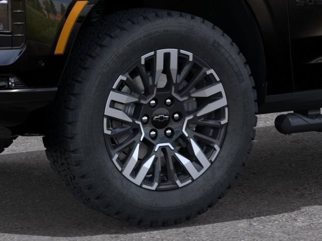 2026 Chevrolet Suburban Z71 - Photo 9