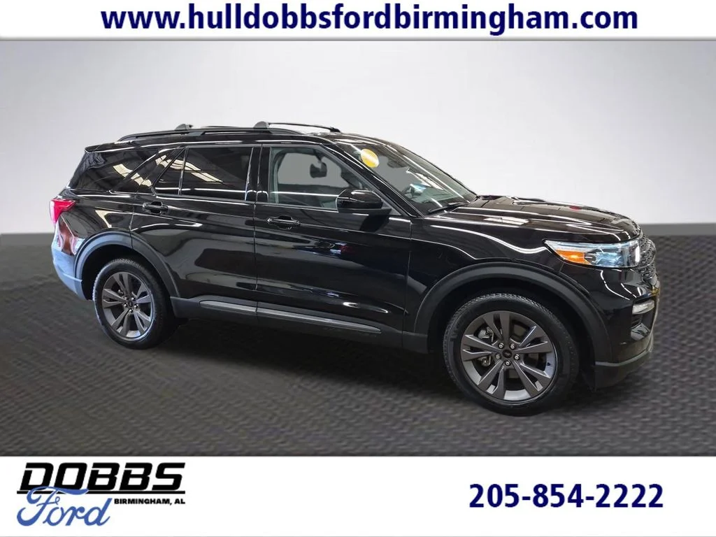 2023 Ford Explorer XLT 4WD's photo