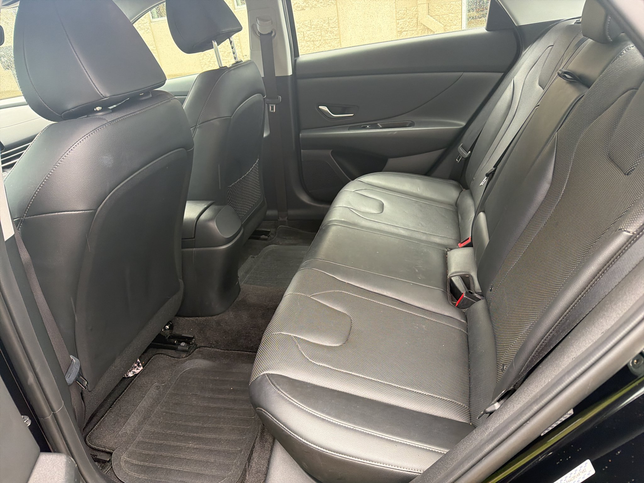 Used 2023 Phantom Black Hyundai Limited image 3