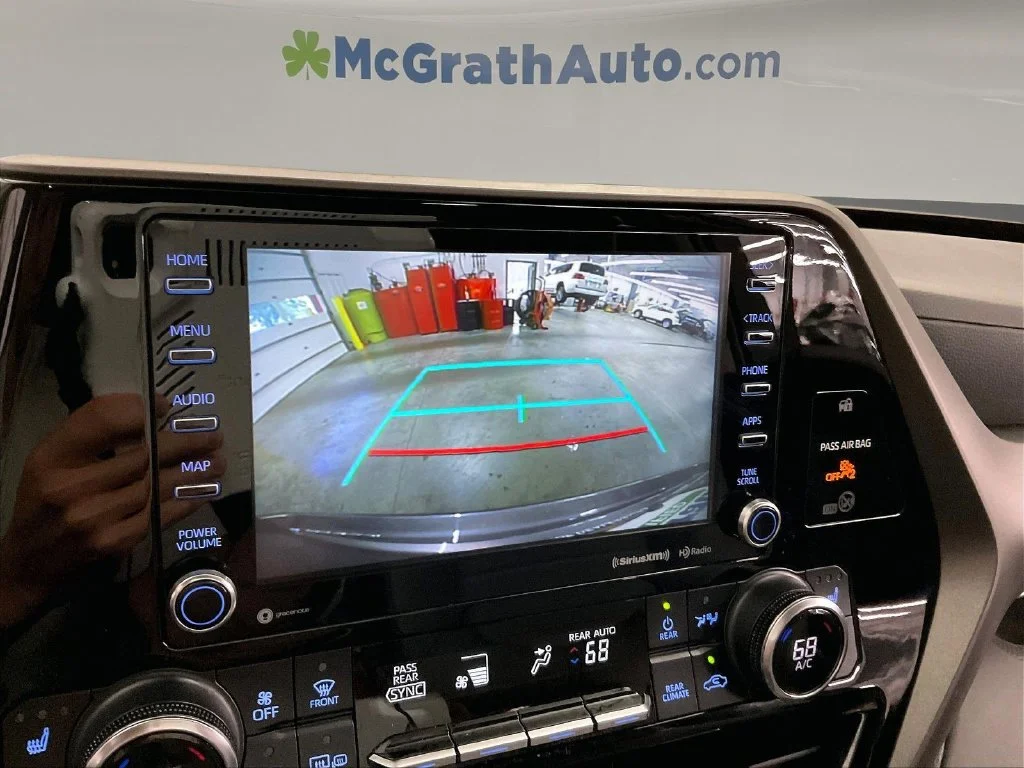 Used 2022 Gray Toyota XLE image 25