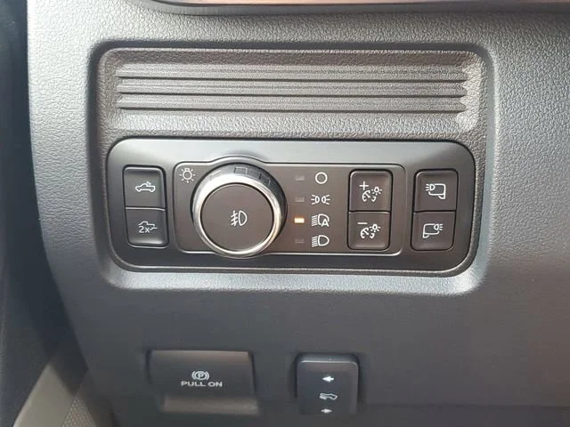 Used 2025 Avalanche Ford XL image 22