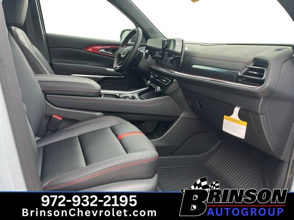 New 2026 Polar White Tricoat Chevrolet RS image 5