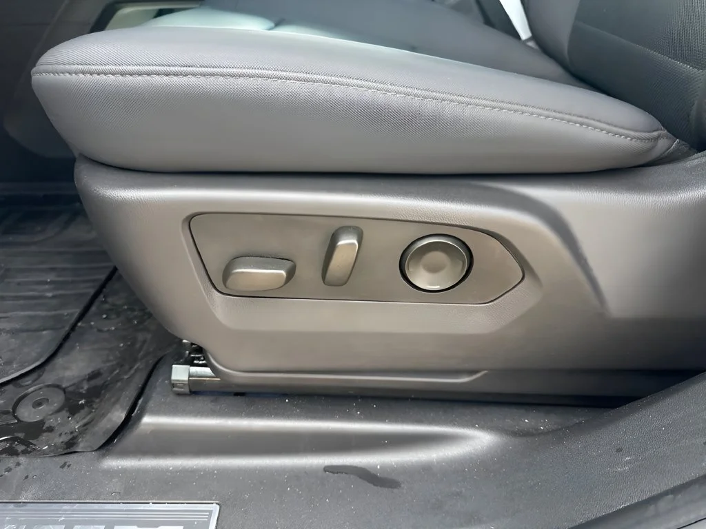 Used 2024 Supernova Metallic (Dark Blue) GMC 2X image 10
