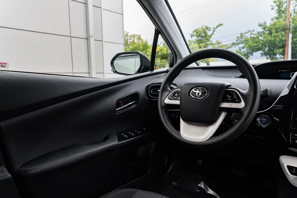 Used 2017 Silver Toyota Two image 11