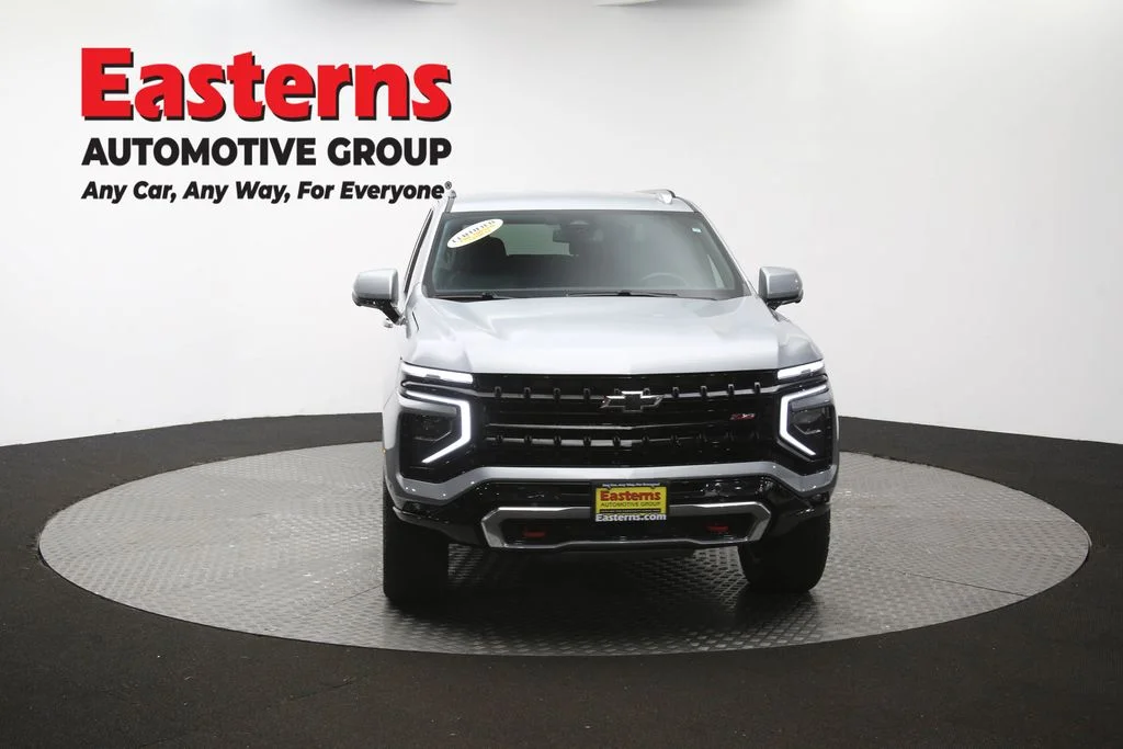 Used 2025 Gray Chevrolet Z71 image 56