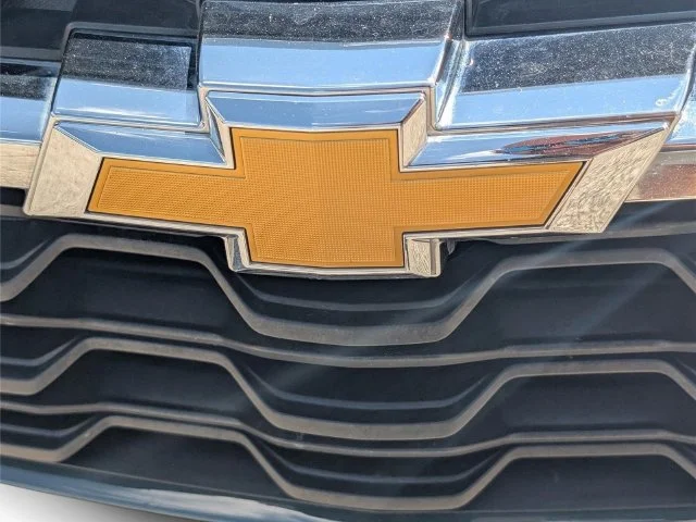 Used 2025 Gray Chevrolet LT image 3