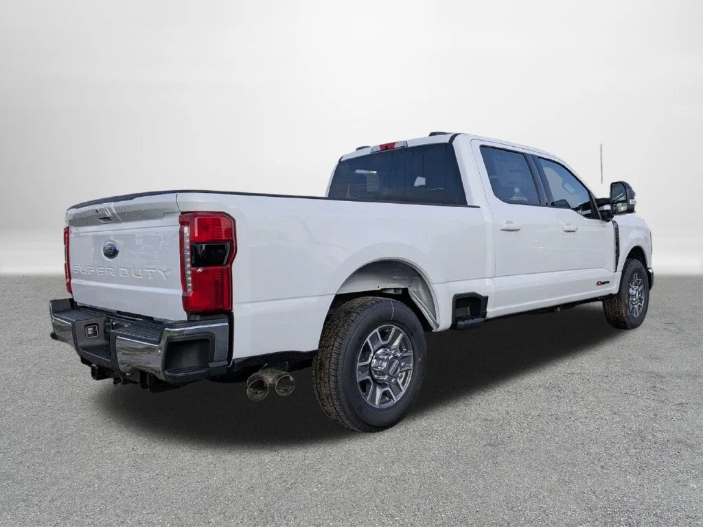 New 2026 Oxford White Ford F-250® Lariat® image 3