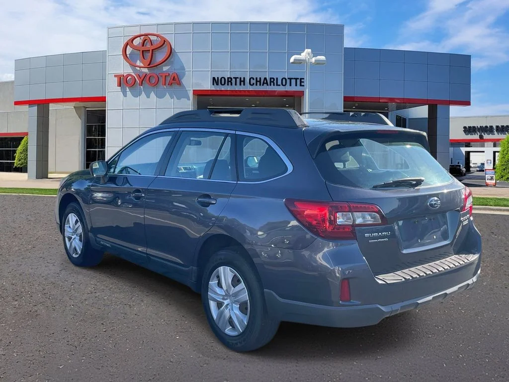 Used 2015 Gray Subaru 2.5i image 4