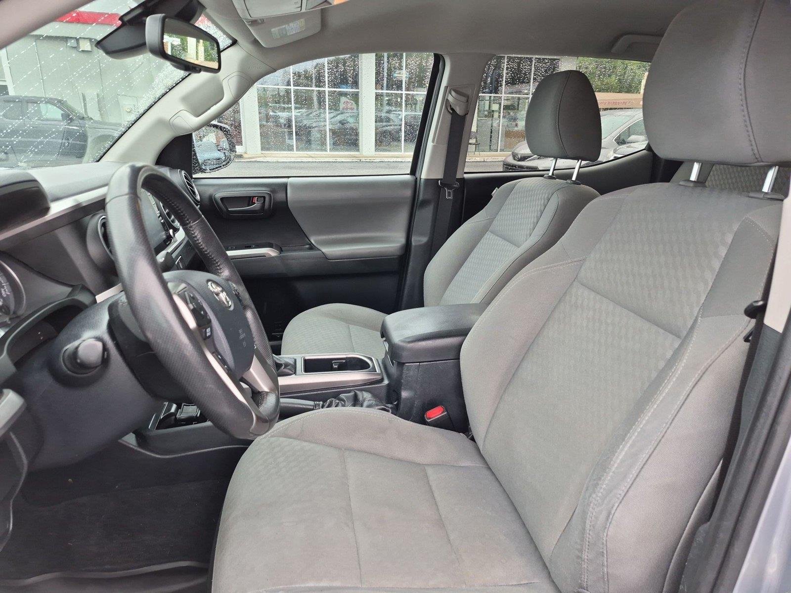 Used 2020 Silver Sky Metallic Toyota SR5 image 17