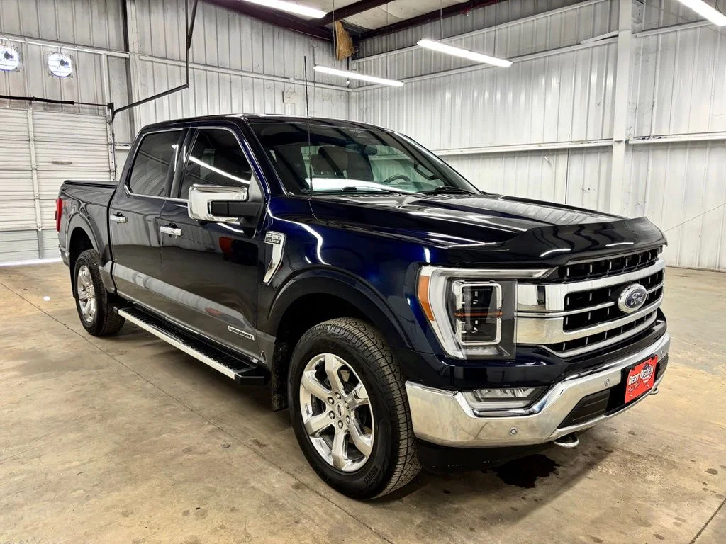 Used 2023 Blue Ford Lariat image 2