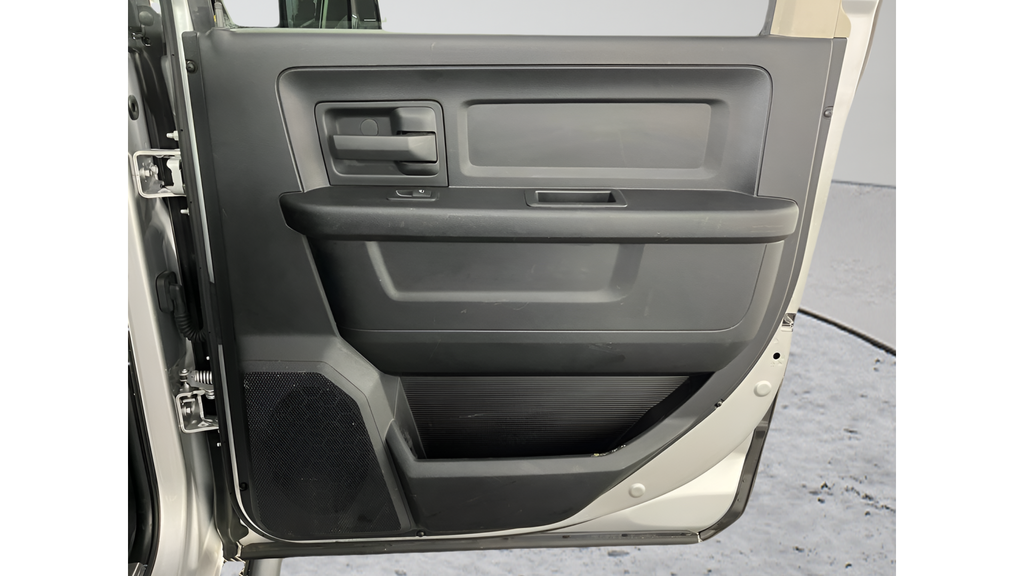 Used 2018 Bright Silver Clearcoat Metallic Ram Tradesman image 13