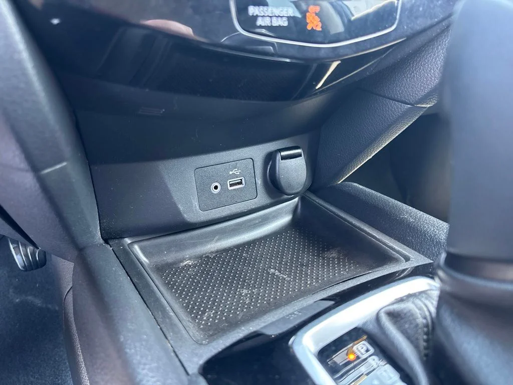 Used 2019 Gray Nissan SV image 28