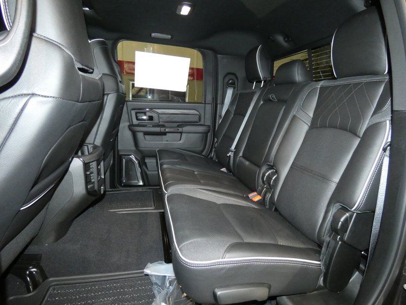 2026 RAM 3500 Limited - Photo 32