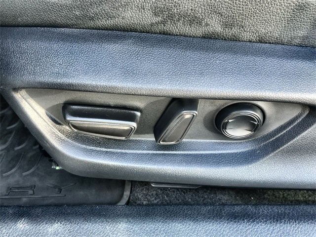 2025 Toyota Camry XSE photo 3