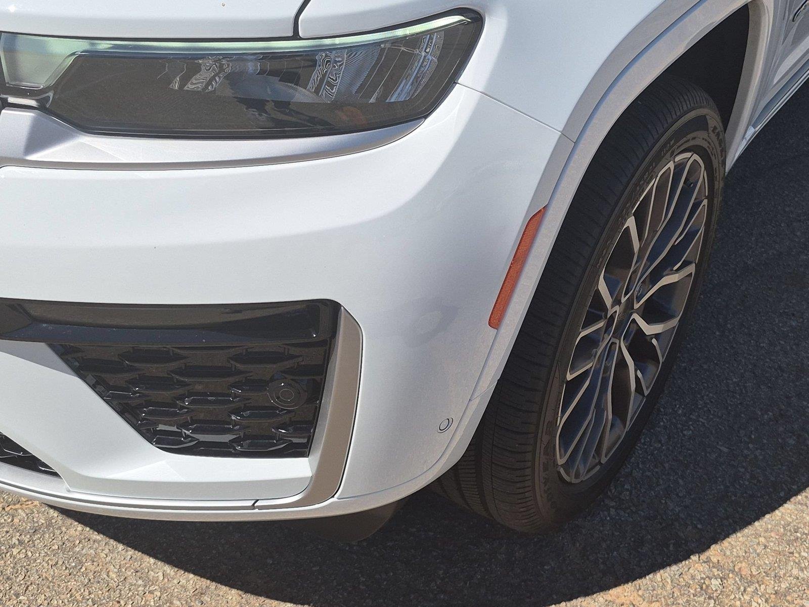 Used 2026 Bright White Clearcoat Jeep Summit image 8