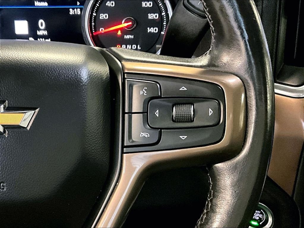 Used 2022 Gray Chevrolet High Country image 24