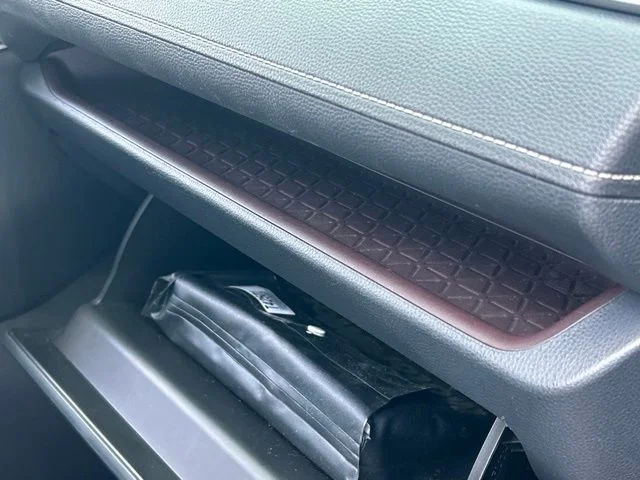 Used 2019  Toyota Limited image 37