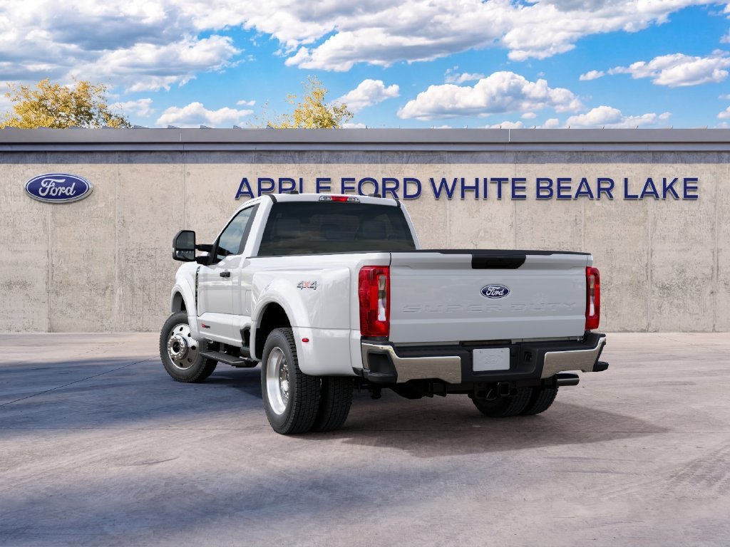 New 2027 White Ford XLT image 8