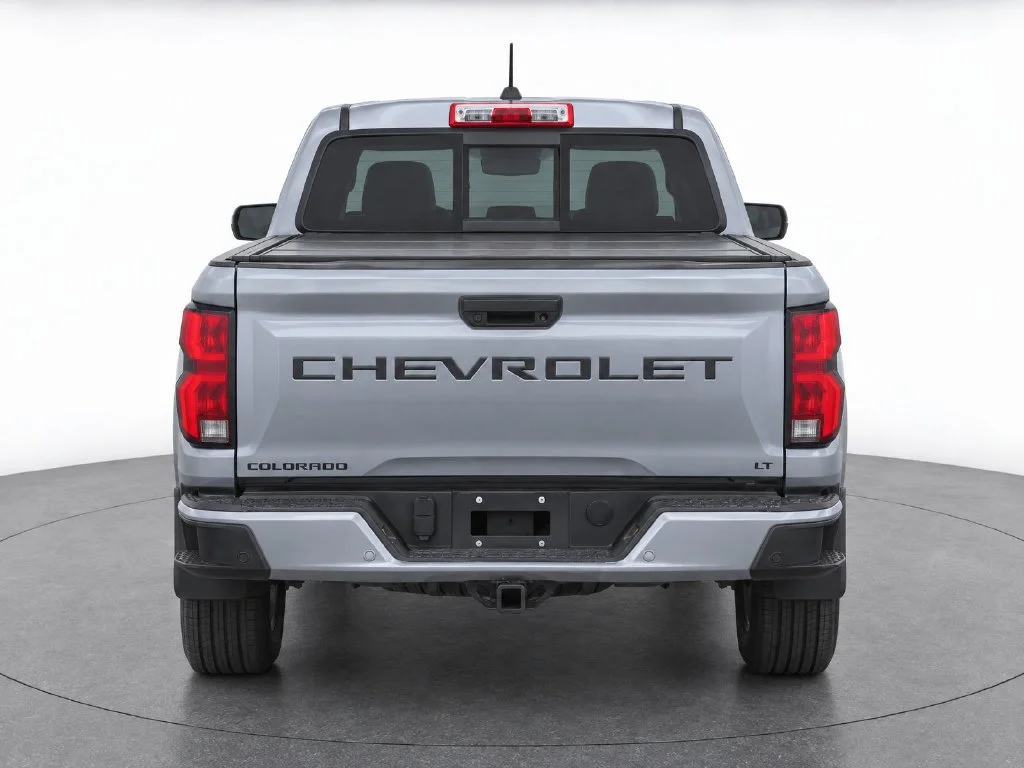 2024 Chevrolet Colorado LT - Photo 9