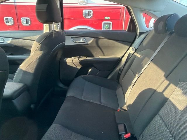 Used 2023 Black Kia LXS image 7
