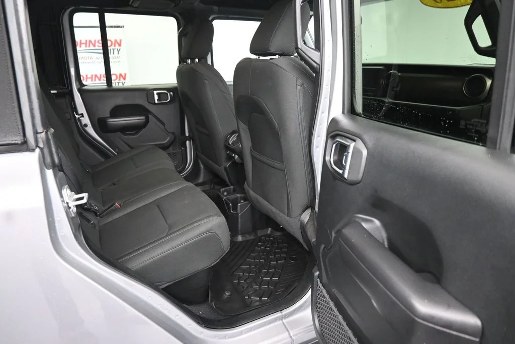 Used 2020 Silver Jeep Sport image 12