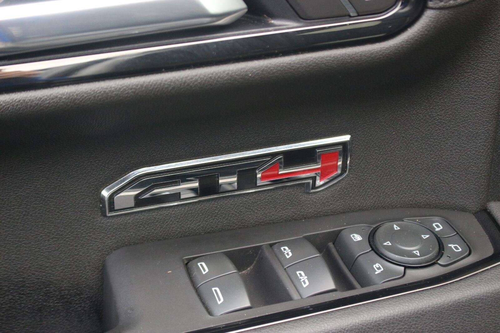 Used 2025 Sterling Metallic GMC AT4 image 16