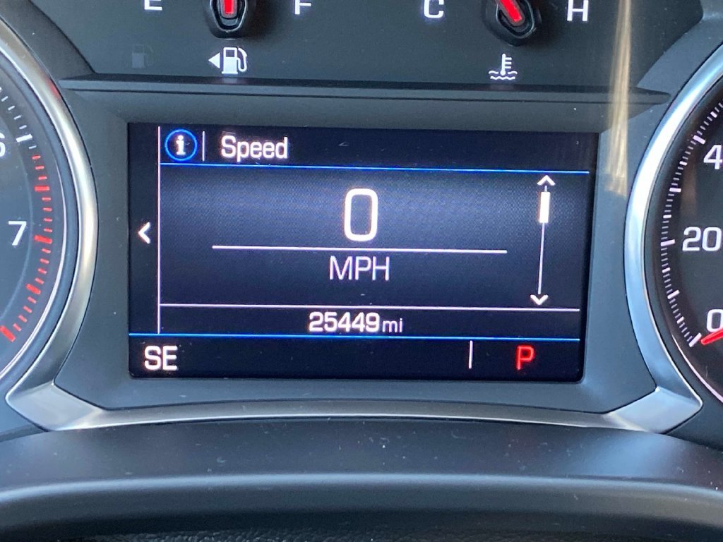 Used 2023 Silver GMC SLE image 33