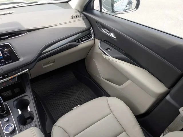 Used 2023 Argent Silver Metallic Cadillac Premium Luxury image 19