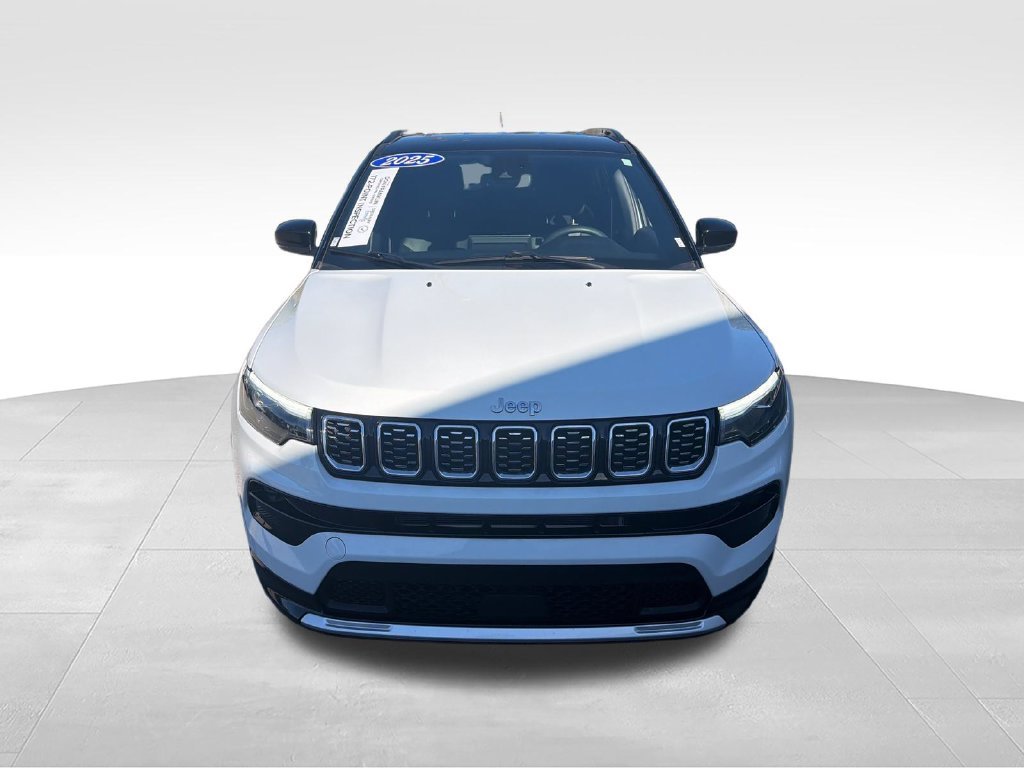 Used 2025 White Jeep Limited image 8