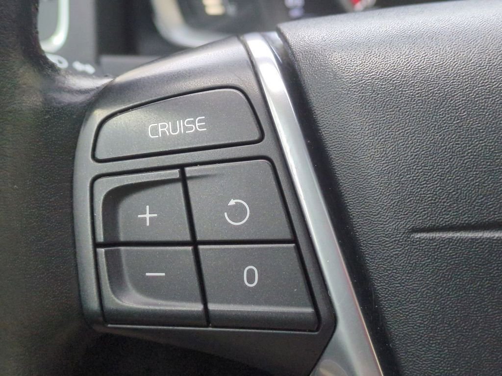 Used 2016 Gray Volvo T5 image 15