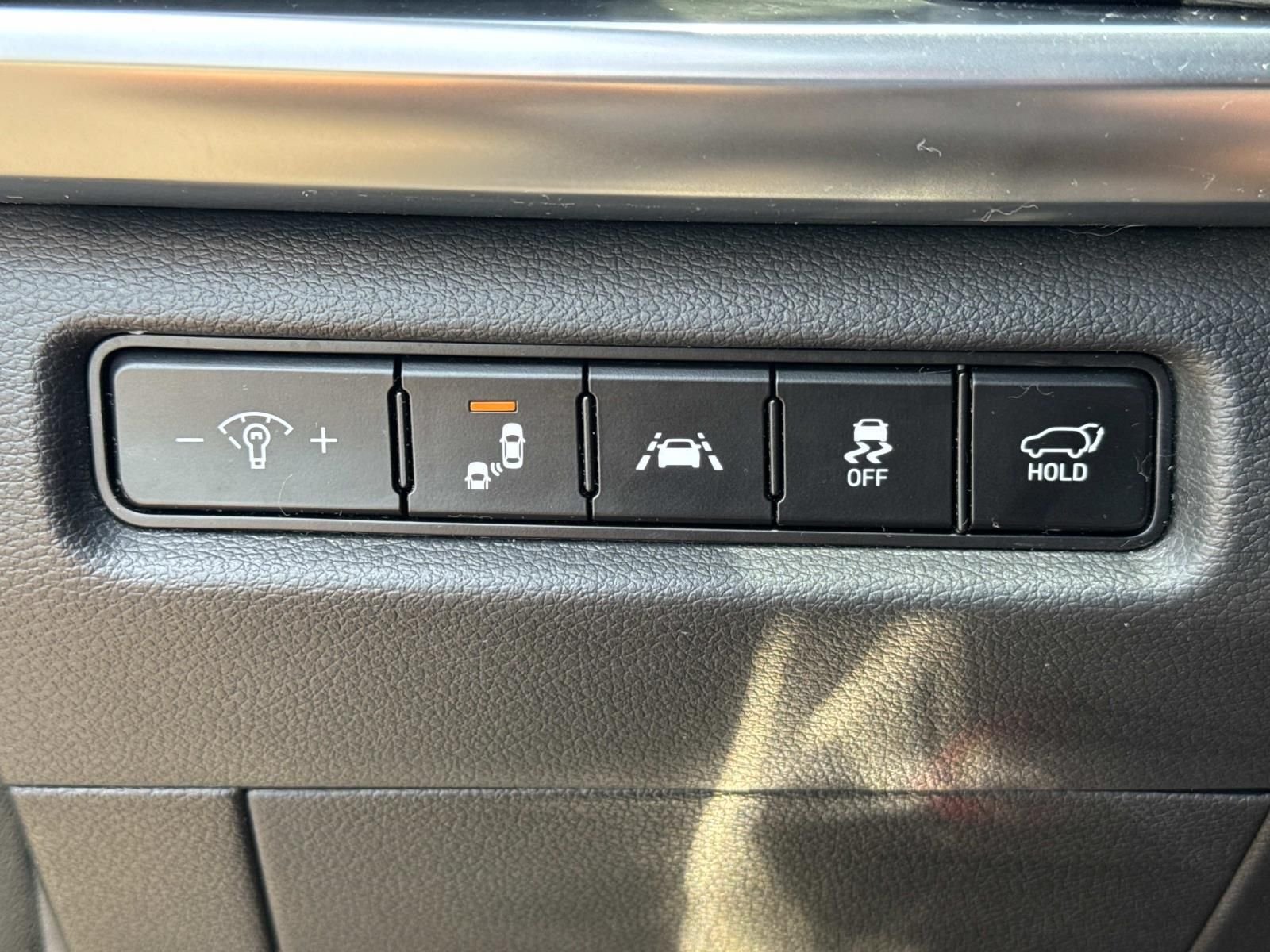 Used 2021 Black Kia EX image 24