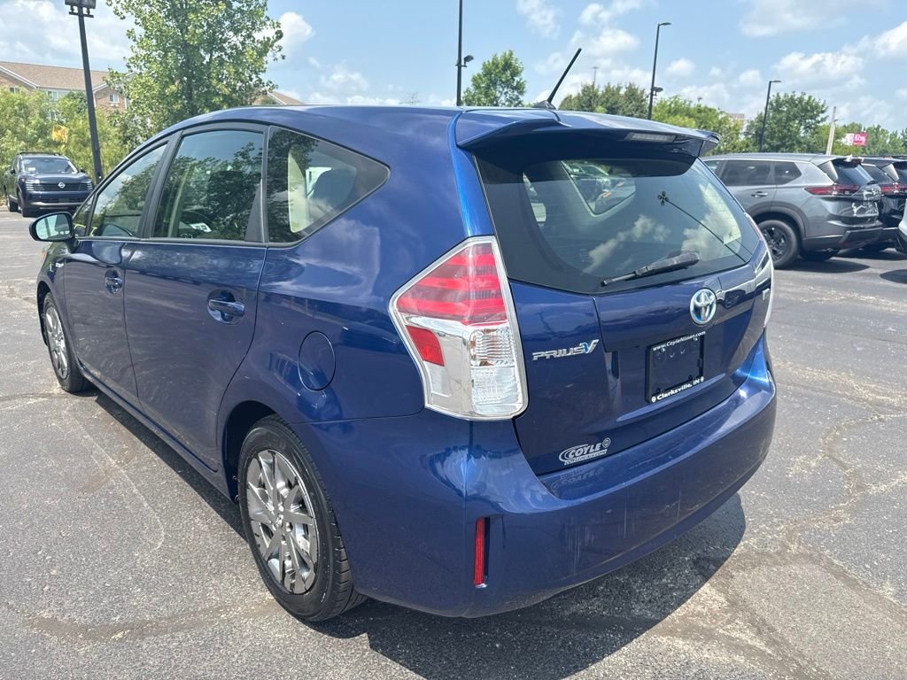 Used 2015 Blue Toyota Five image 5