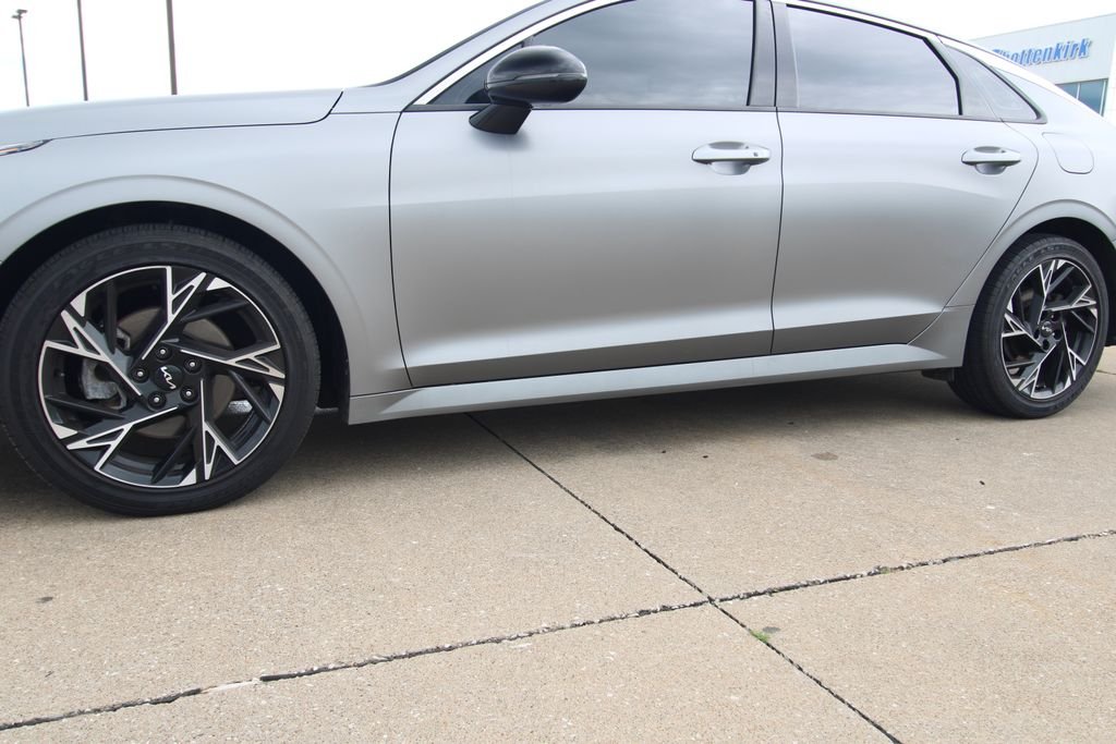 Used 2025 Gray Kia GT-Line image 10