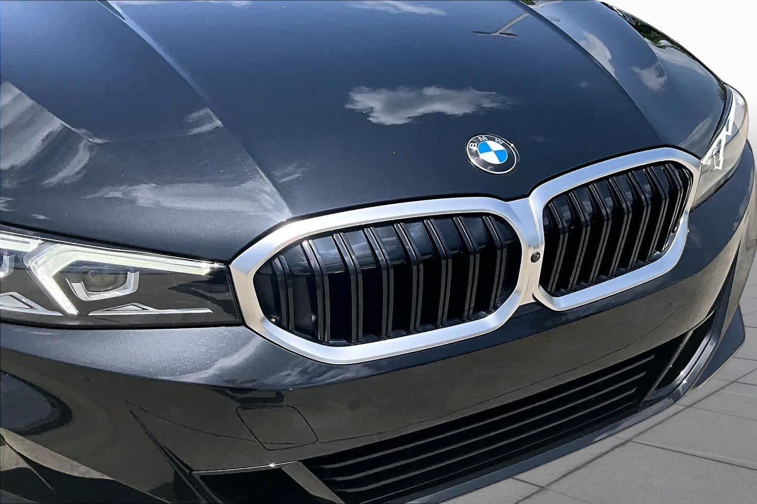 Used 2025 Black Sapphire Metallic BMW 330i image 29