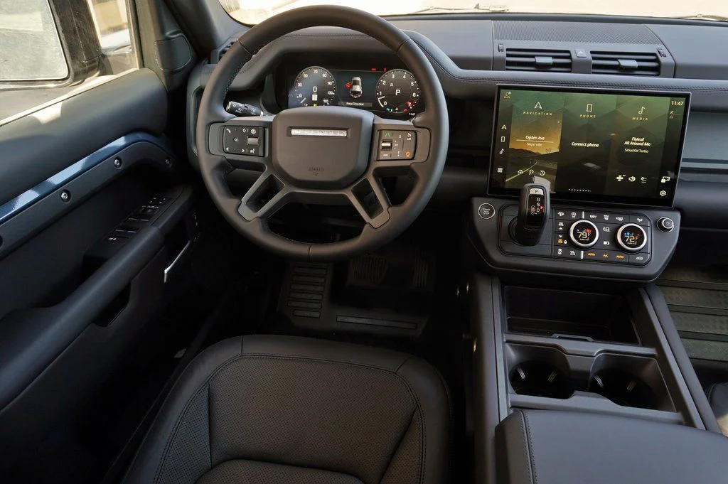 Certified Used 2026 Blue Land Rover X-Dynamic SE image 17