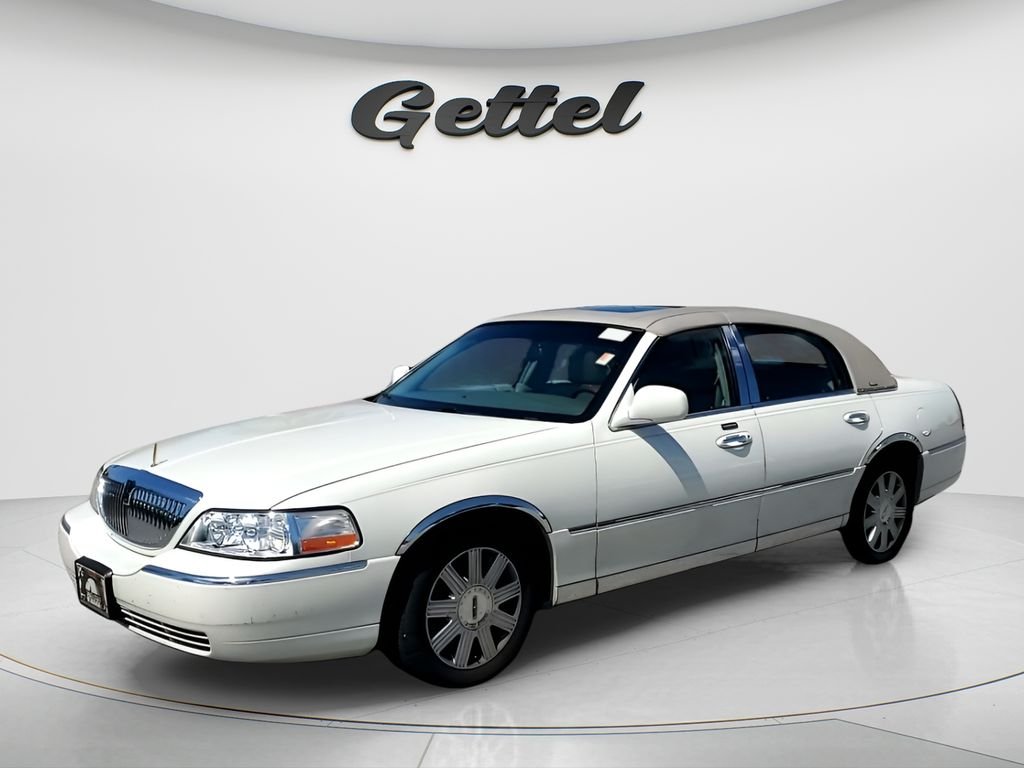 2004 Lincoln Town Car Ultimate