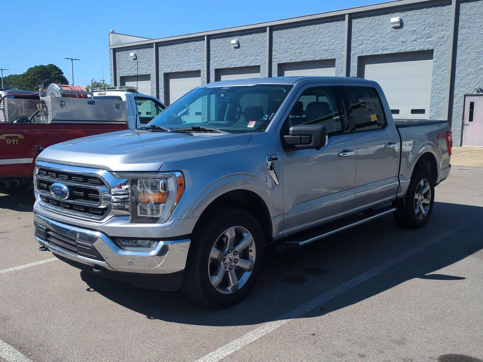 Used 2022 Iconic Silver Ford XLT image 1