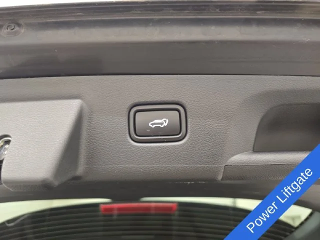Used 2025 Abyss Black Pearl Hyundai SEL image 16