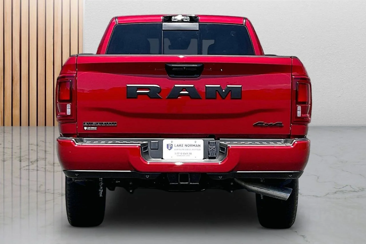 New 2026 Molten Red Pearl-Coat Exterior Paint RAM Big Horn image 8