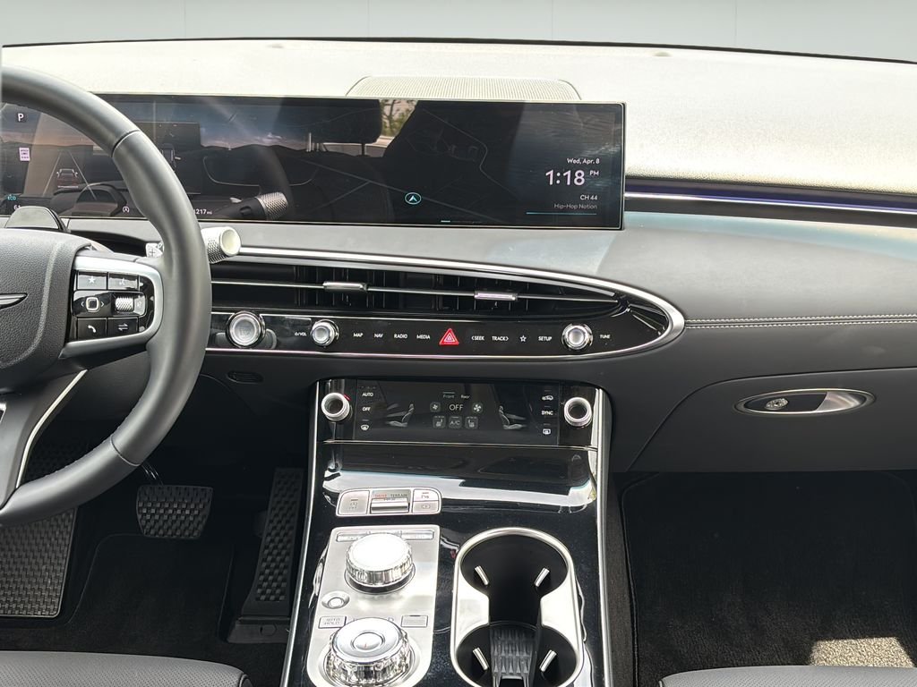 2026 GENESIS GV70 - Photo 18