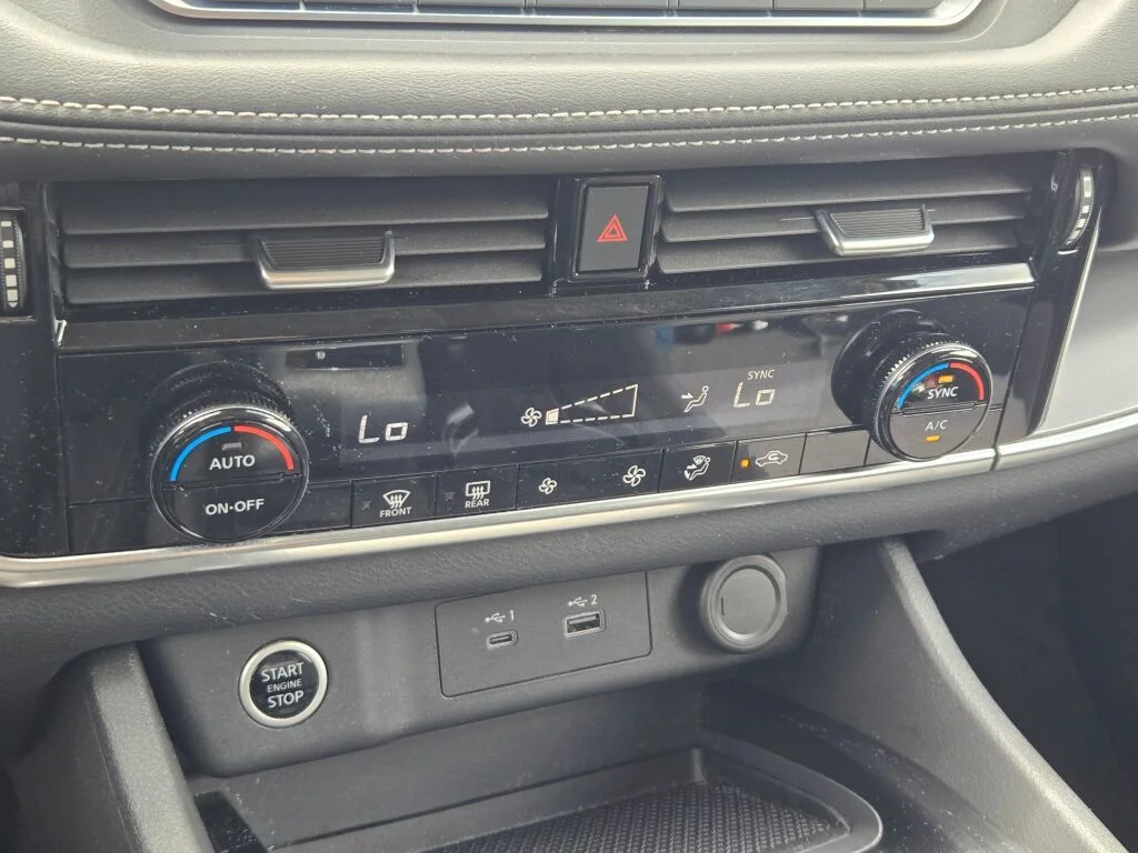 Used 2021 Blue Nissan SV image 23