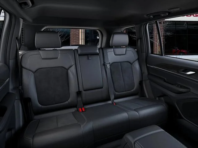 New 2026 Bright White Clear-Coat Exterior Paint Jeep Laredo image 41
