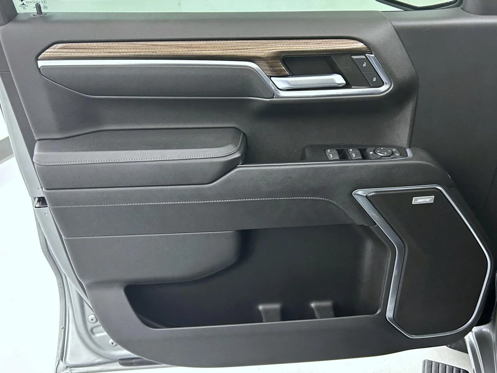 Used 2023 Gray Chevrolet RST image 9