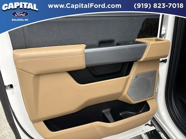 Used 2023 White Ford Lariat image 17