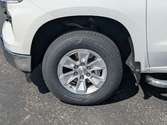 Used 2024 Summit White Chevrolet LT image 11