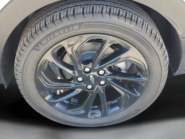 New 2027 Summit White Chevrolet RS image 9