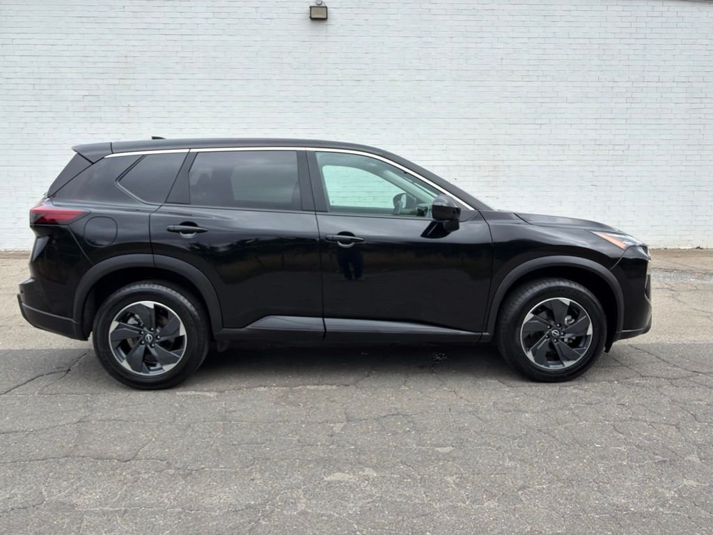 2025 Nissan Rogue SV AWD's photo