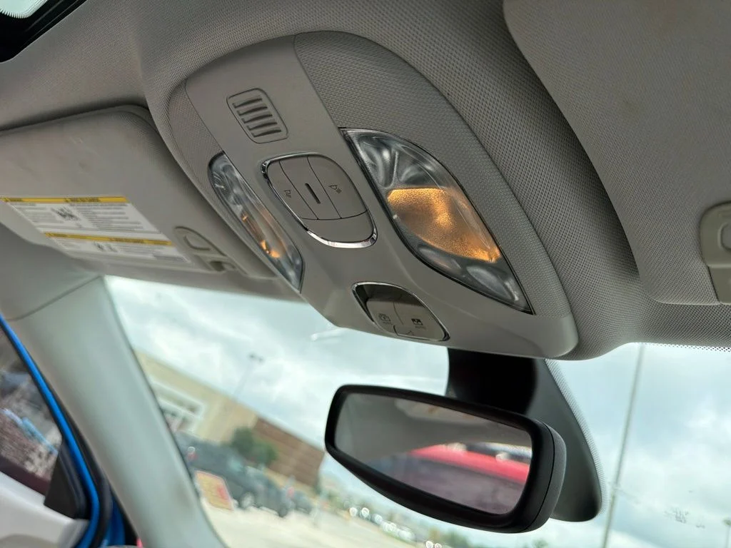 Used 2021 Blue Jeep Latitude image 35
