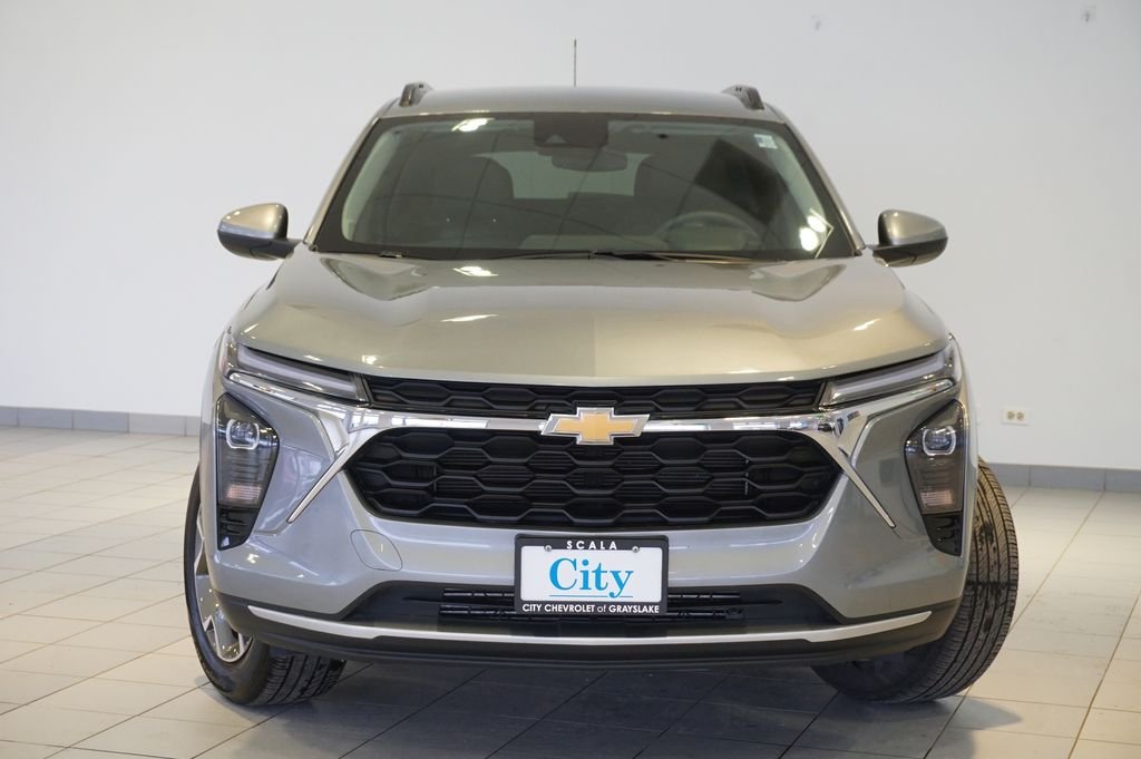 Used 2025 Gray Chevrolet LT image 5