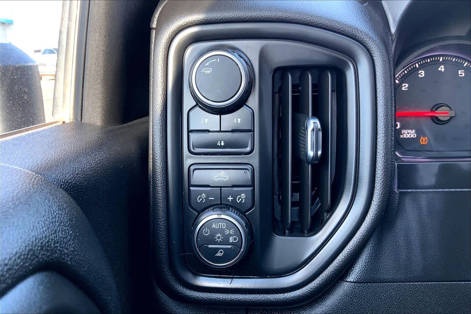 Used 2020 Black Chevrolet Custom image 36